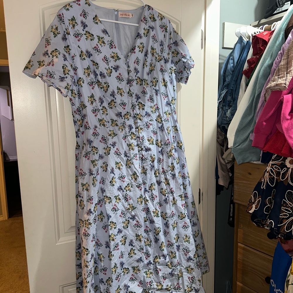 Ivy City Co Allie Light Blue Floral Midi Dress